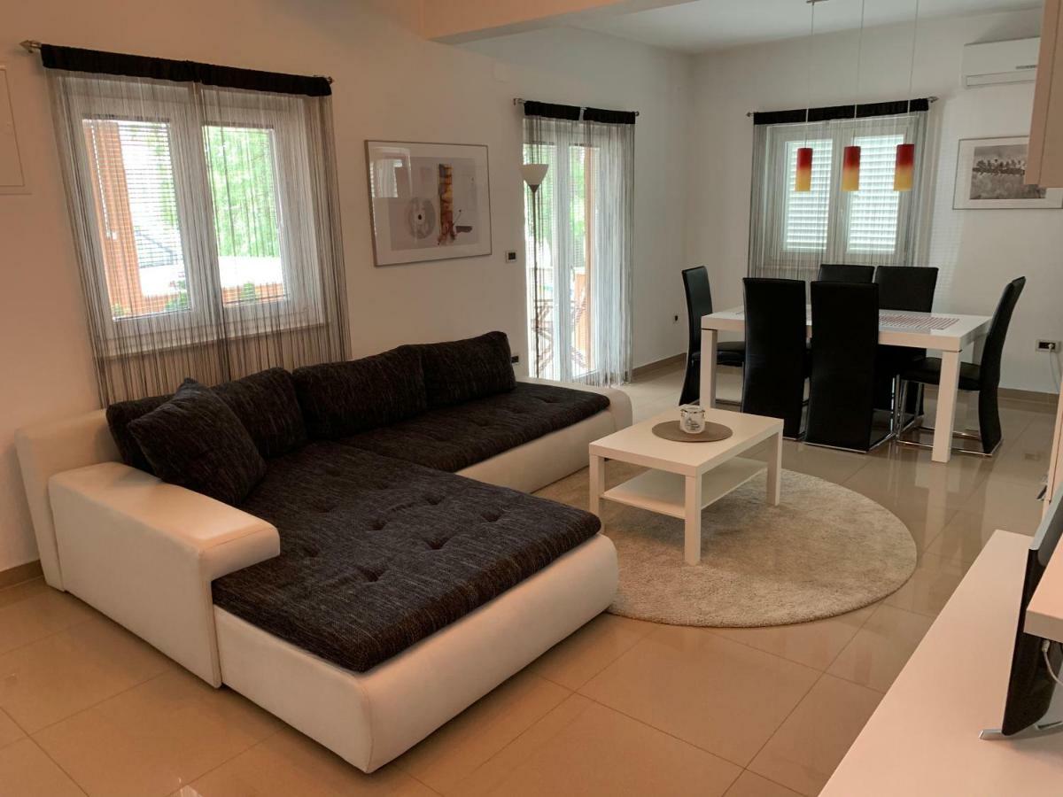 Apartment Leonardo Biograd Na Moru Zewnętrze zdjęcie
